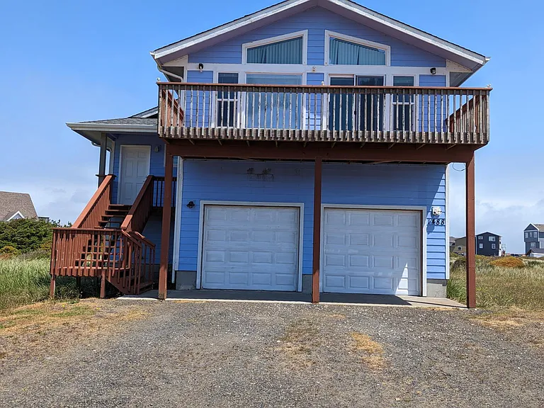 1488 Ocean Shores Blvd SW.webp