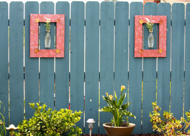 GARDEN VASE FRAME