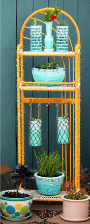 MELLOW YELLOW PLANT RACK