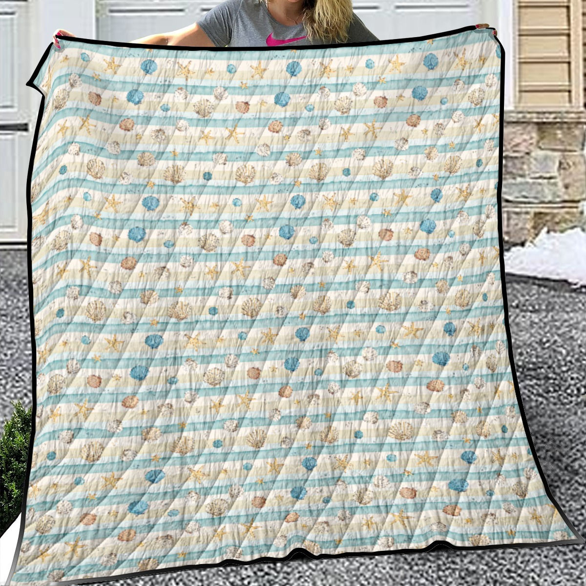 Lightweight & Breathable Quilt With Edge-wrapping Strips Beach Shell Stripes