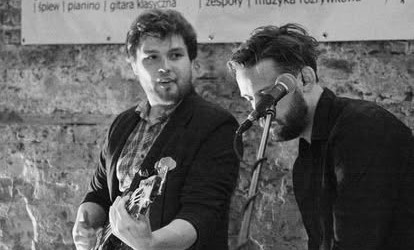 Tomek Makowiecki i Bartek Siepsiak podczas jamsassion w Klubie DOM i Szkole Muzycznej Ferment.