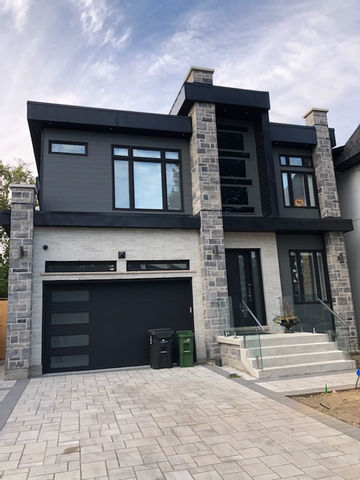 The Beaches, Toronto - Exterior painting of vinyl trim and siding