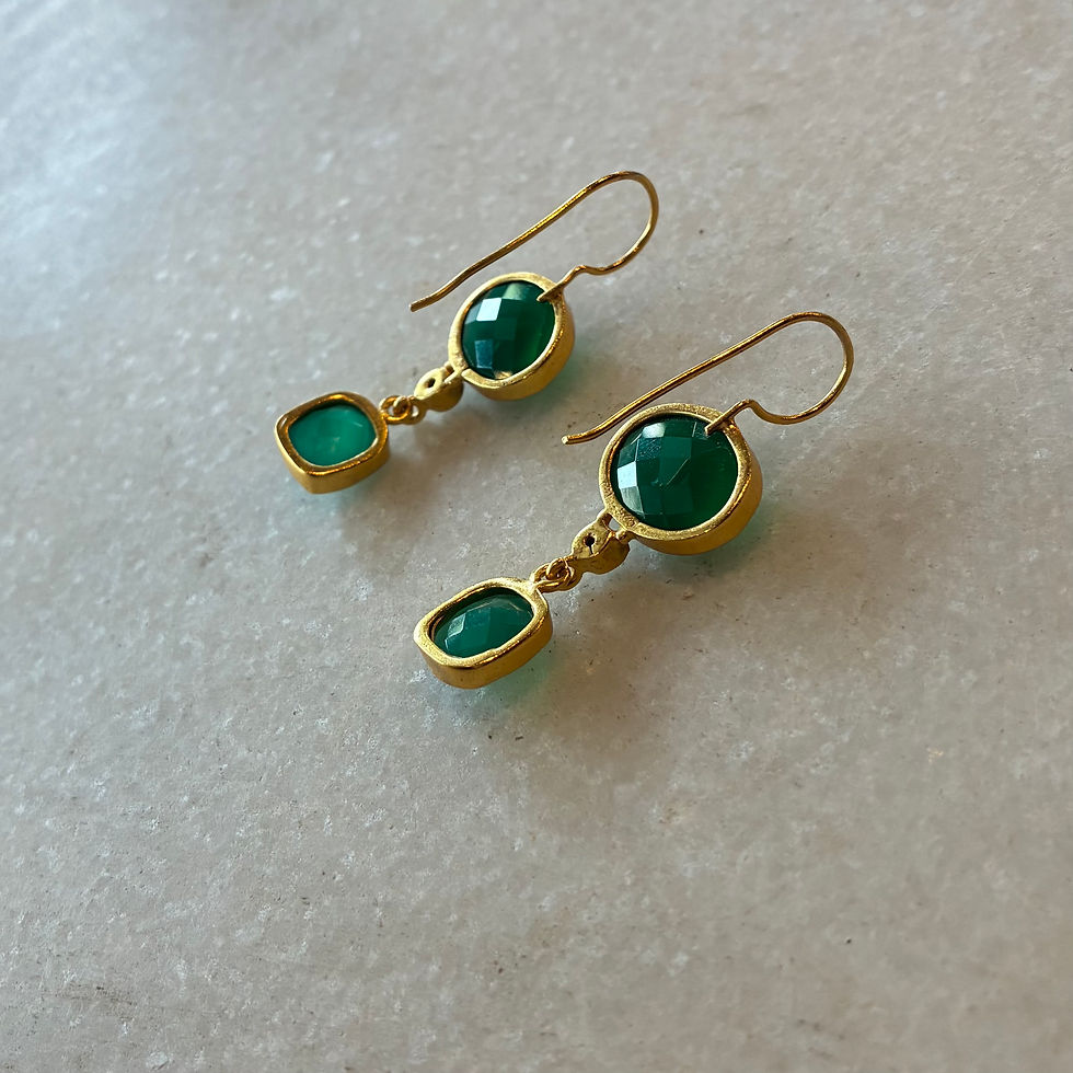 Thumbnail: Green onyx gold earrings