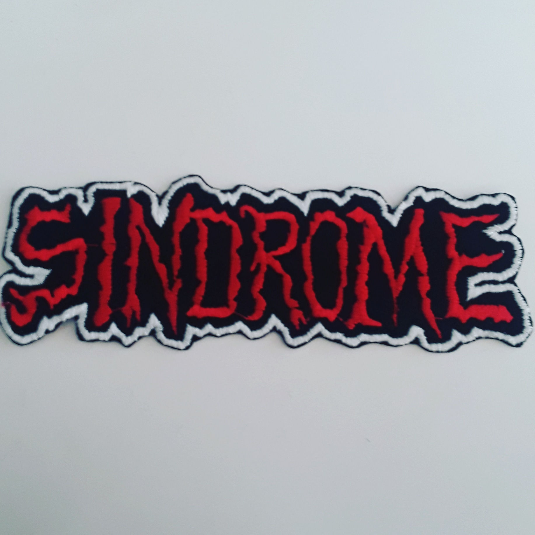 Sindrome Embroidered Badge