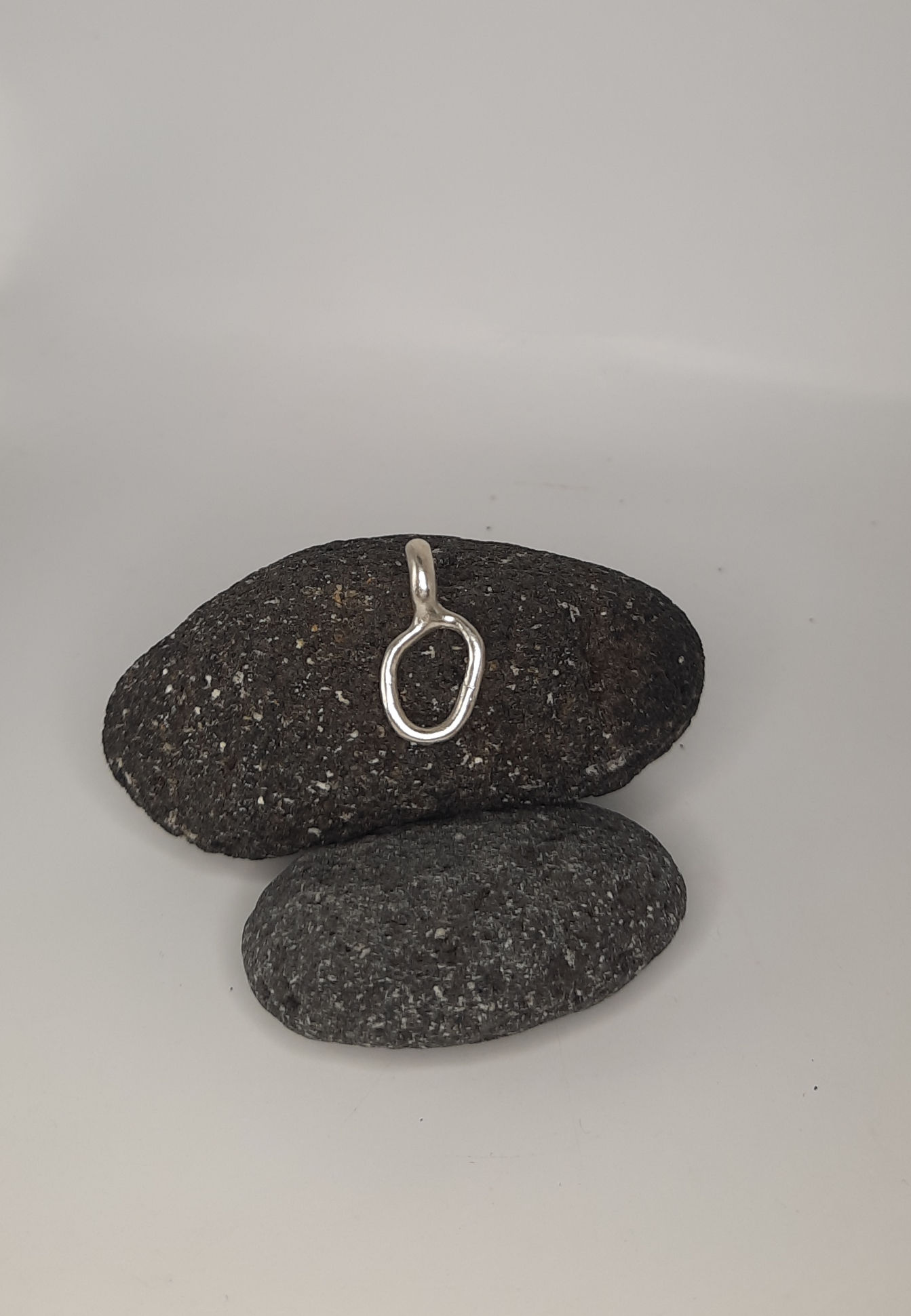 Oval earrings