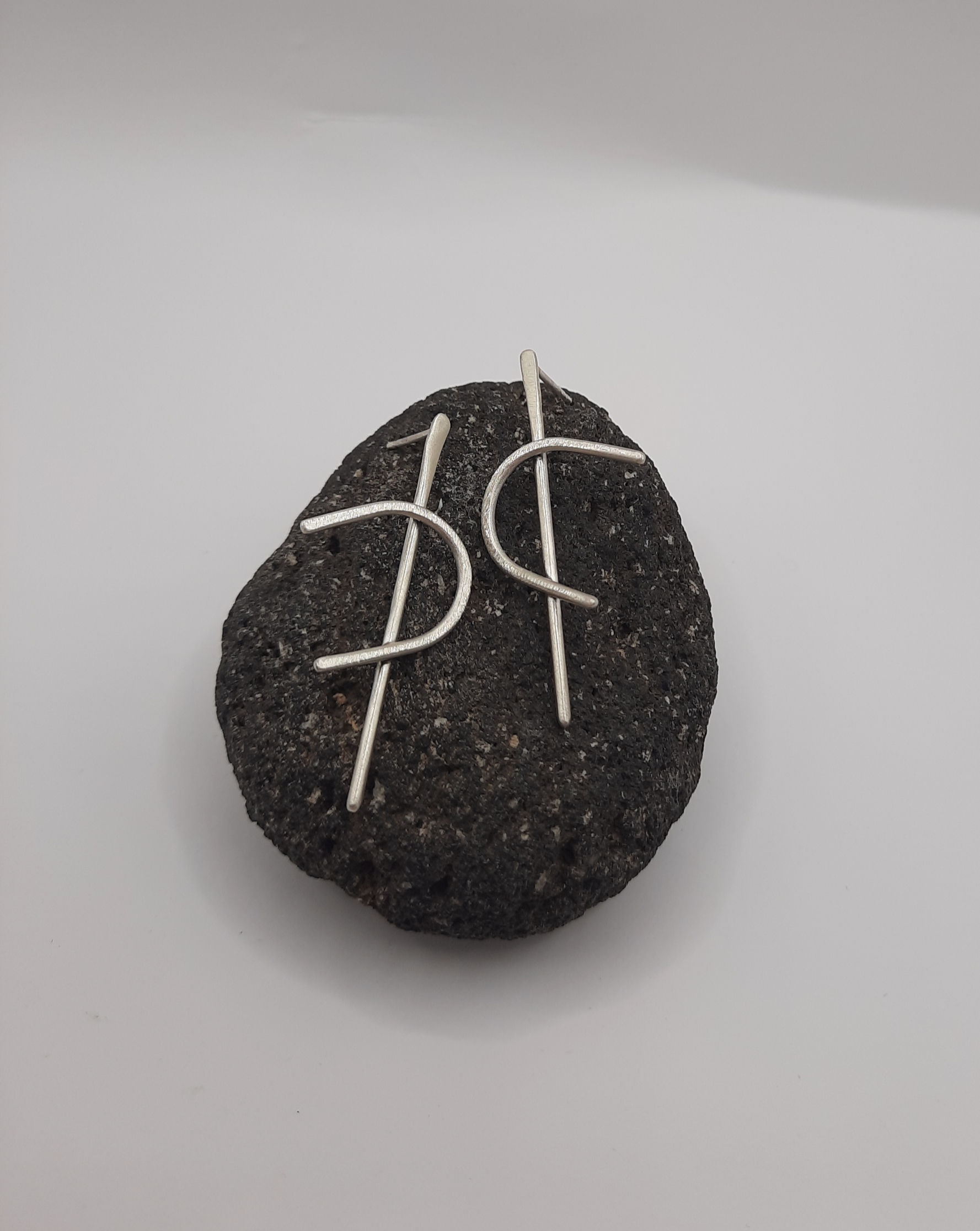 Parenthesis earrings