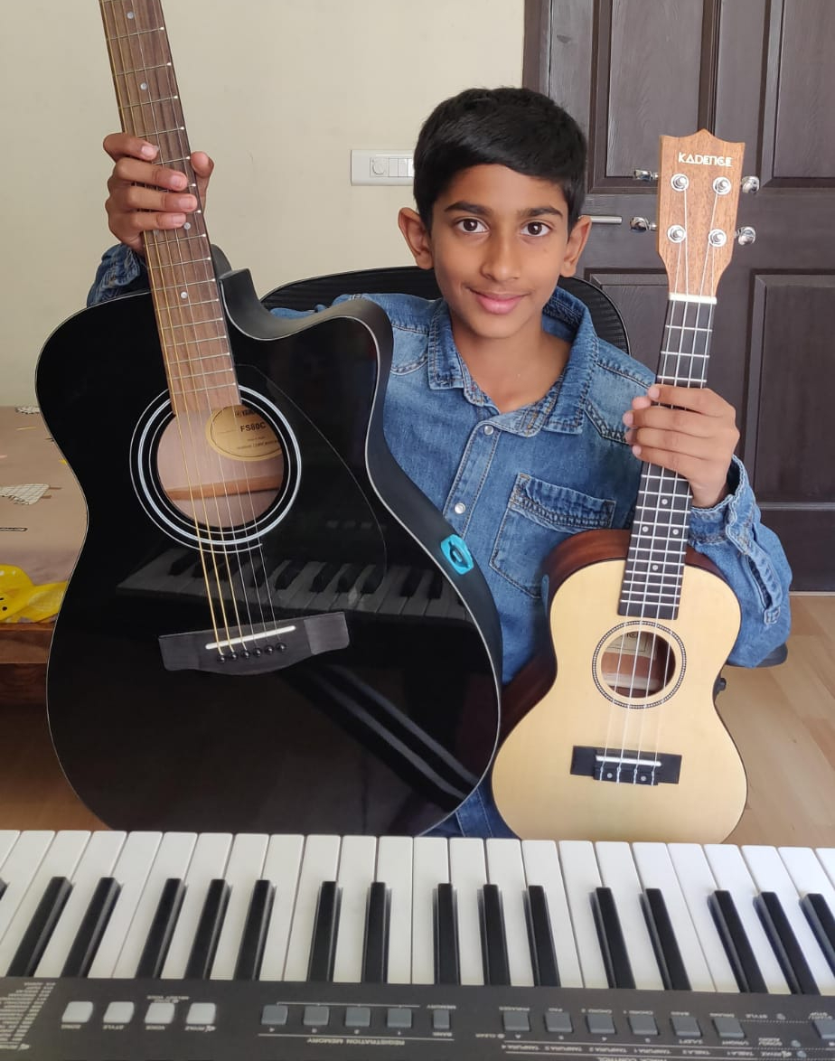 Homeschooled students learning music