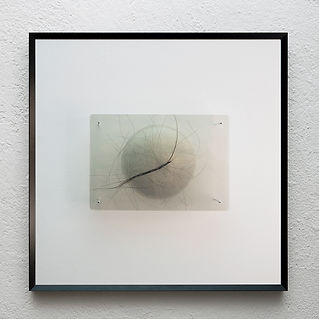 nebelig_Kreuz_Menschenhaar_Gips_Folie_Kunstoff_Chun-Lan Hermann