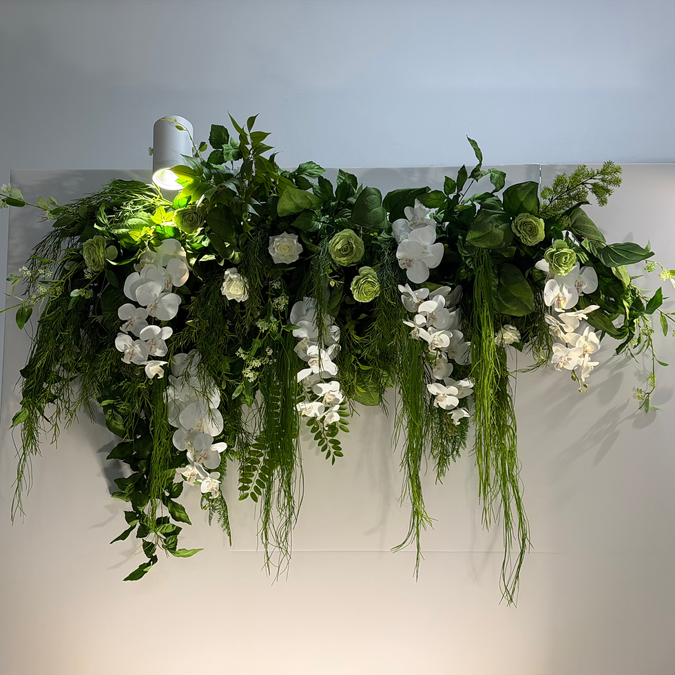 Thumbnail: Grandeur Backdrop with Florals