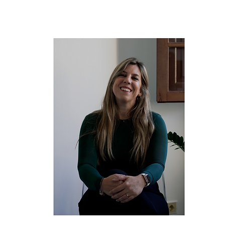 Senior accountant with expertise in tax compliance and payroll services for international clients in Puerto de la Cruz, Spain