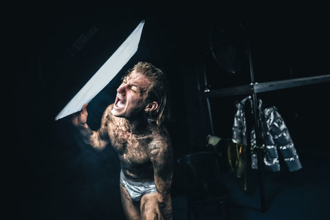 PEKLO JSOU TI DRUZÍ nazí jako červi