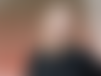 Imagem de Vânia Esteves, Diretora Executiva da SLOT RH, acompanhada de texto sobre a evolução do recrutamento para uma dinâmica de escolha mútua, destacando a importância do alinhamento entre empresas e candidatos na atração de talento.