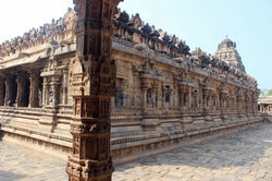 A_Dravidian_architecture_Pillar_in_Airavatesvara_Temple,_Darasuram___Thanjavur_district.