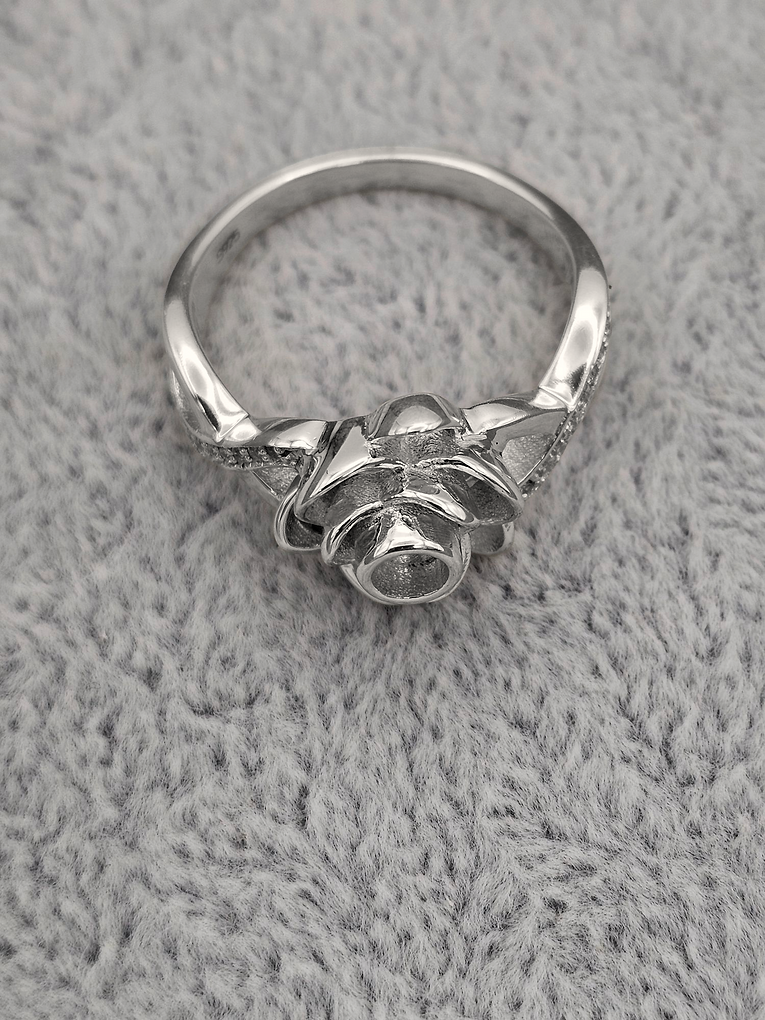Thumbnail: 'The Rose' Ring