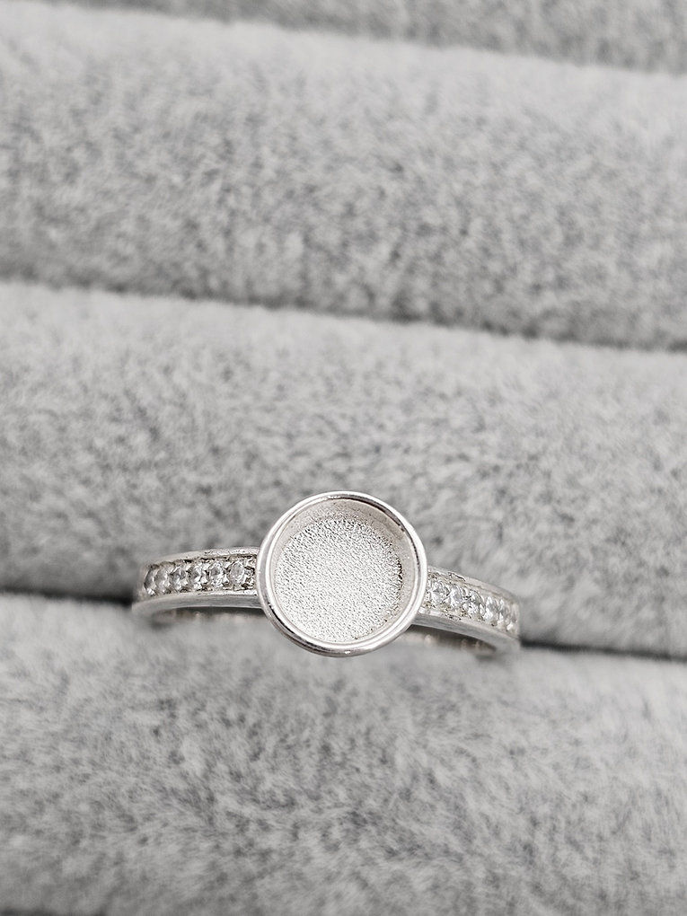 Thumbnail: 'Mia' Ring