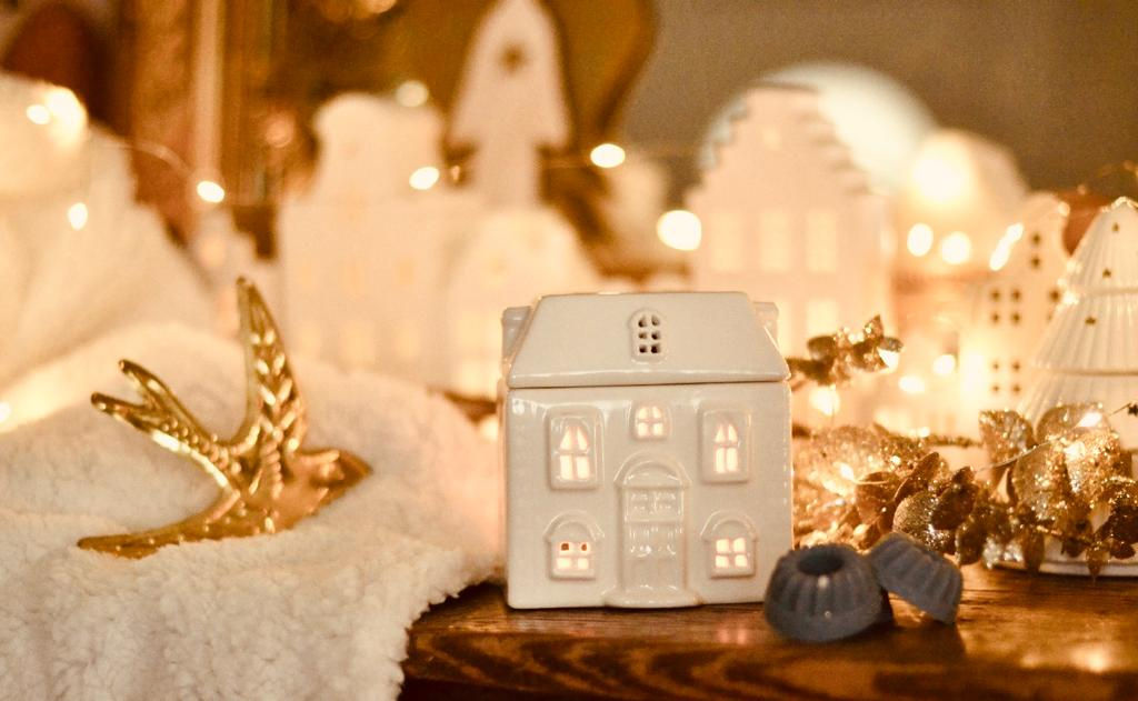 Brûle-parfum cottage blanc ou rouge