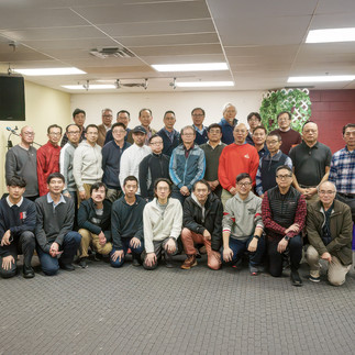 牧養商人基督徒,與他們同行高低起跌。