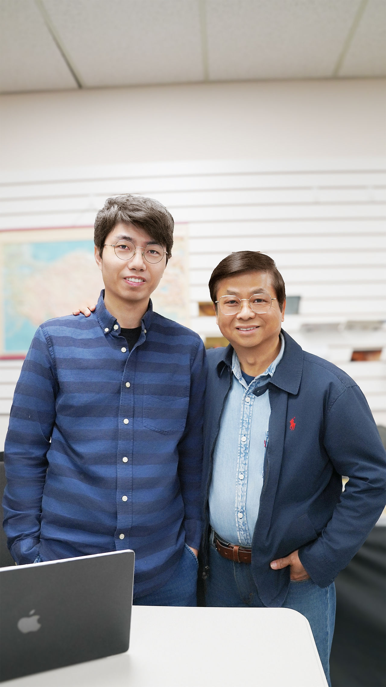 Anson與蔡春曦牧師同心將科技融合宣教牧養，兩人合作無間。