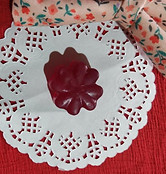 Our Red Wine Facial Bombs are a luxurious beauty product designed to pamper your skin. Made from a blend of natural ingredients and enriched with antioxidants, these facial bombs help to minimize the appearance of fine lines and wrinkles while leaving your skin feeling soft and refreshed. Try them today for a revitalizing and indulgent beauty experience!  Price :-INR 30/unit  .Vegan .Budget friendly .suitable for all skin types