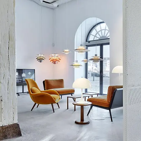 Louis-Poulsen-PH-5-Mini-Pendant-Lifestyle-at-Vertigo-Home-Pic6_9cf8c22a-eaed-4595-ac1c-585