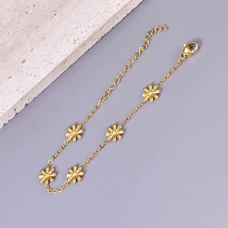 Thumbnail: Bouquet Bracelet 