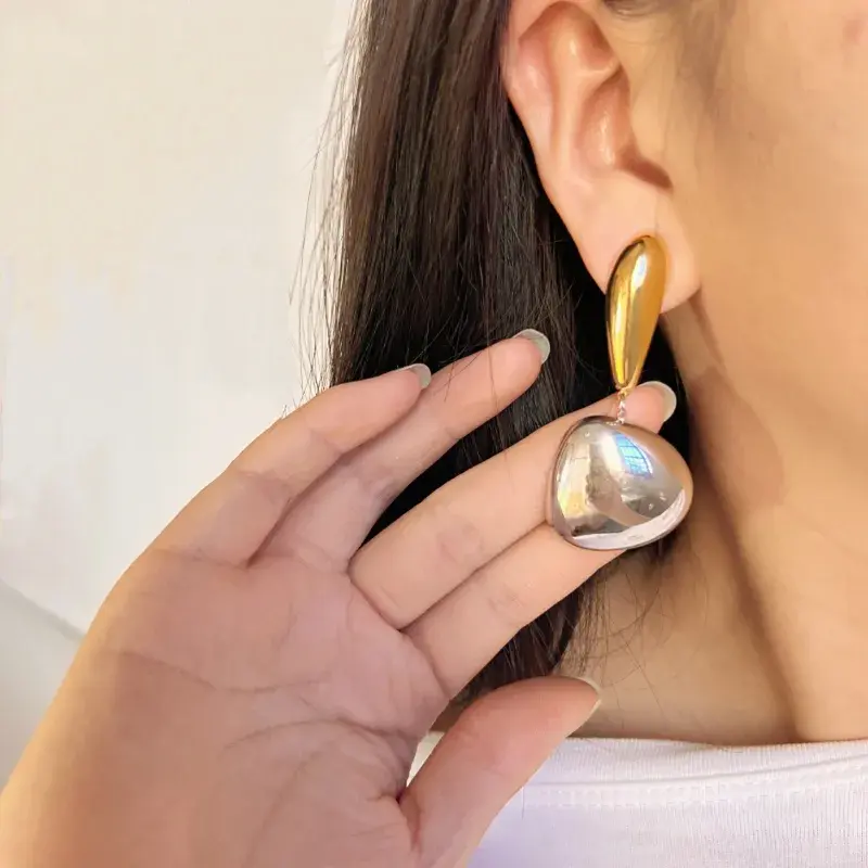Thumbnail: Fire and Ice Earrings 