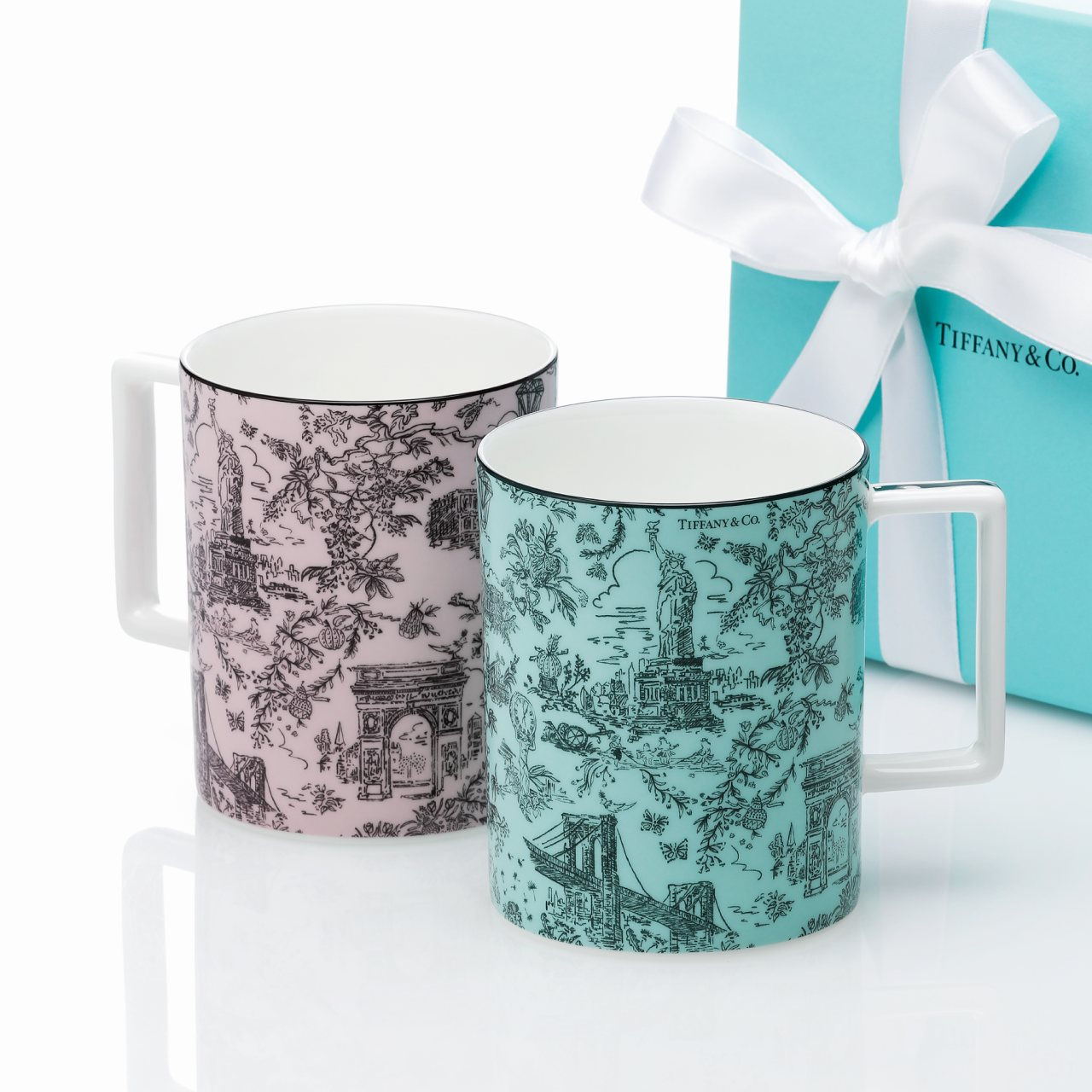 正規店入荷,名入れ代込,Tiffany,ティファニー,トワレ,マグカップ,ティファニーブルー,クンツァイト,ペア,444ml,オリジナルペア,名入れ,名前,刻印,彫刻,ギフト,プレゼント,お祝い,結婚祝い,結婚記念日,正規品,紙袋付き,高級,ブランド