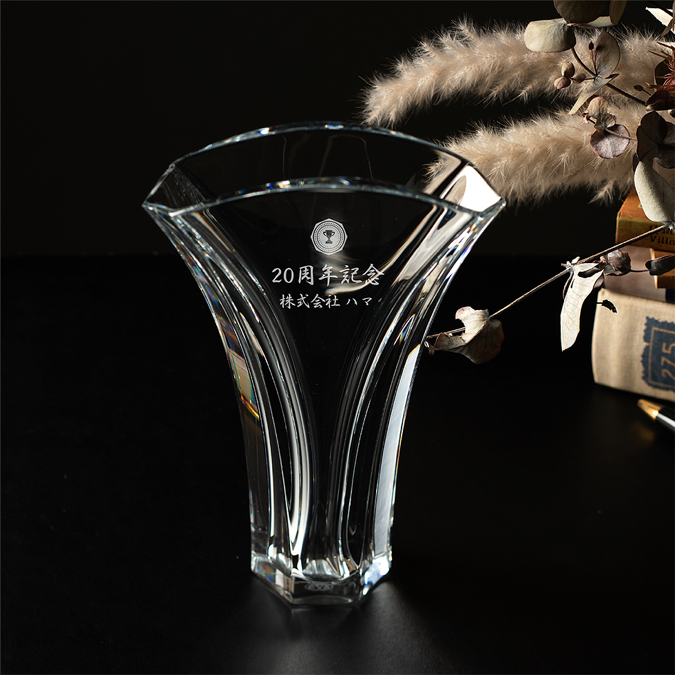 サムネイル： バカラ,baccarat,ギンコ,ベース,花瓶,フラワーベース,プレゼント,周年,創業,記念日,記念品,高級,ブランド,社屋,完成,法人記念品,名前,ロゴ,刻印,彫刻,正規品,ベース,インテリア,オブジェ