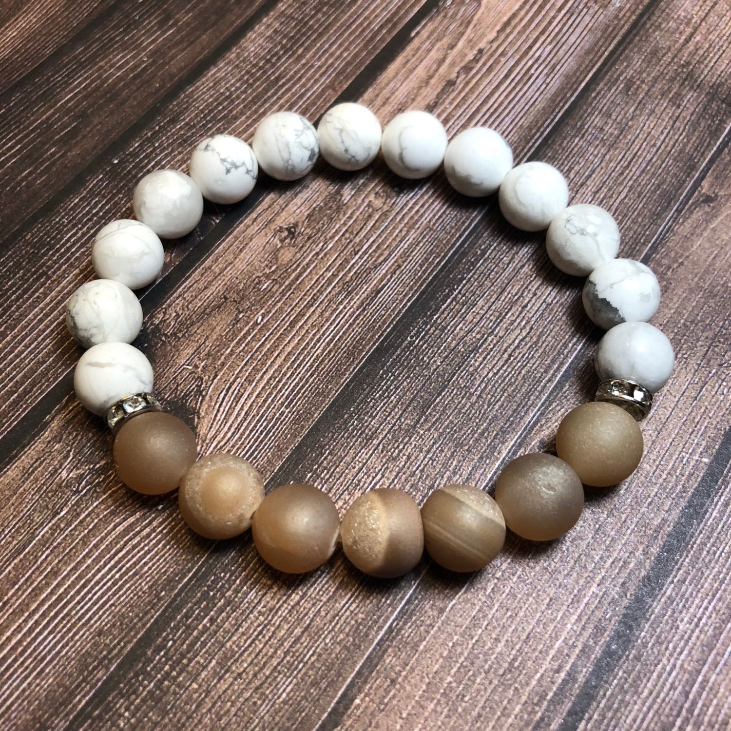 Howlite & Peach Druzy Agate Stretch Bracelet – Serenity, Strength & Sparkle
