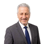 Rob Leiponis Headshot 4.16 compressed.png