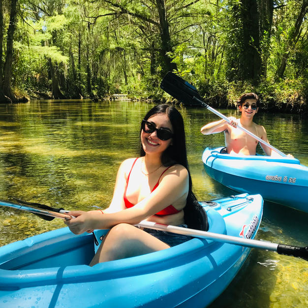 Kayak en el rio