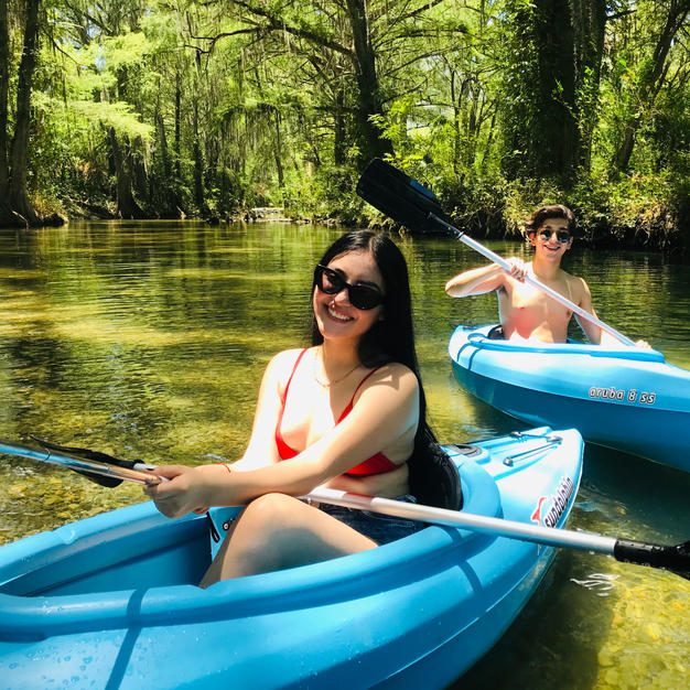 Kayak en el rio