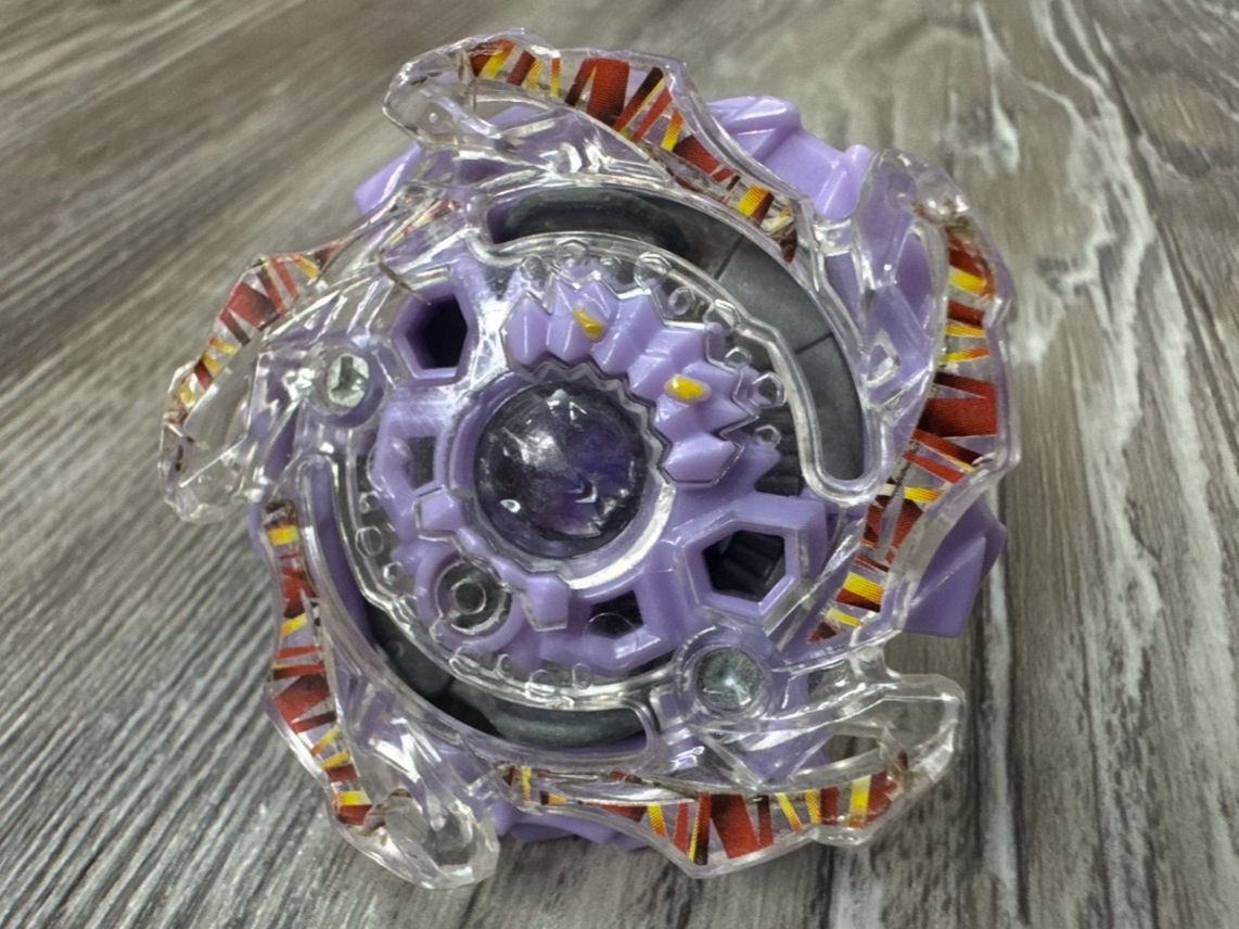 Beyblade Burst B-63 Beast Behemoth Heavy Hold Used