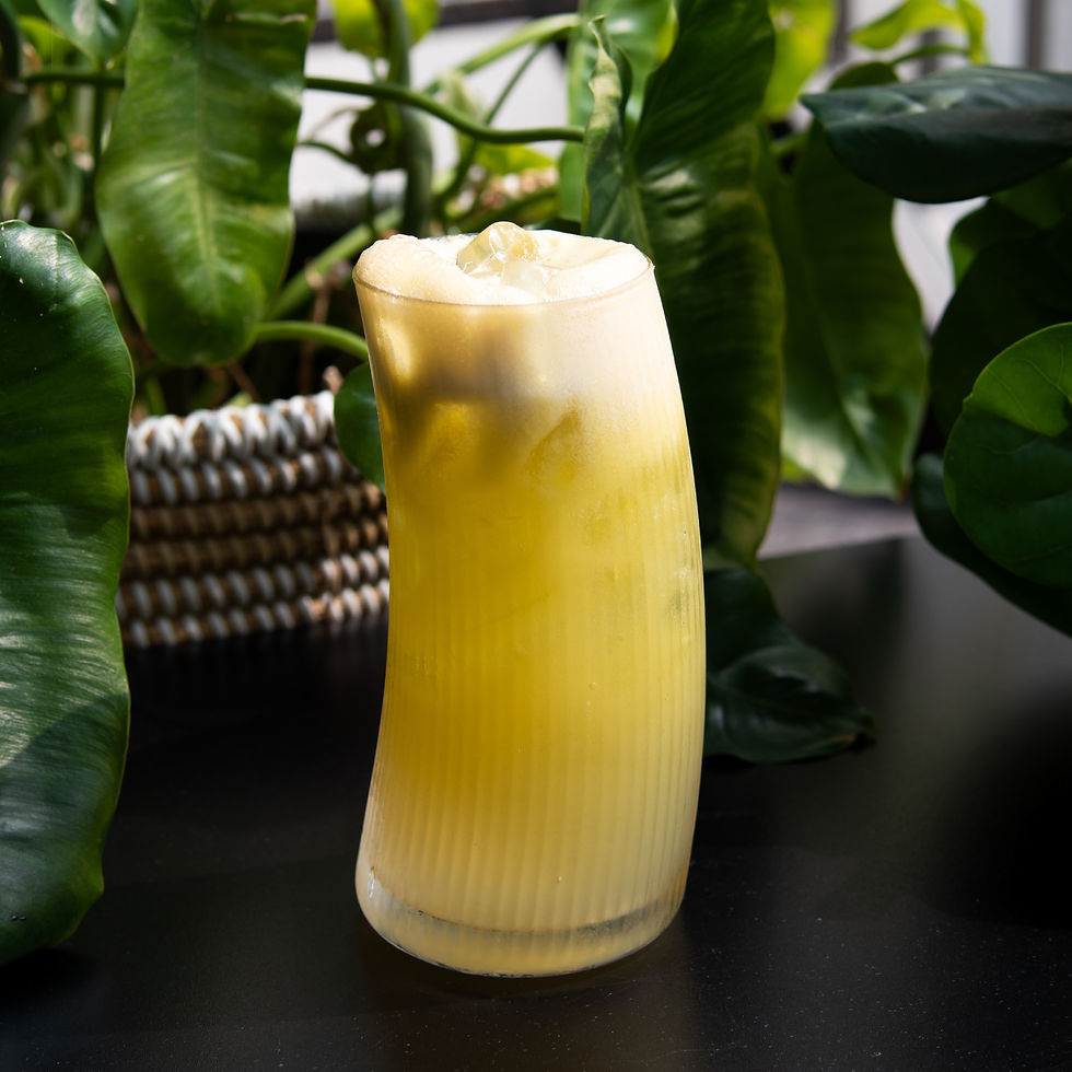 Nước ép thơm, dưa hấu và táo mix thơm – những lựa chọn tươi mát cho buổi gặp gỡ bạn bè tại Mangrove.