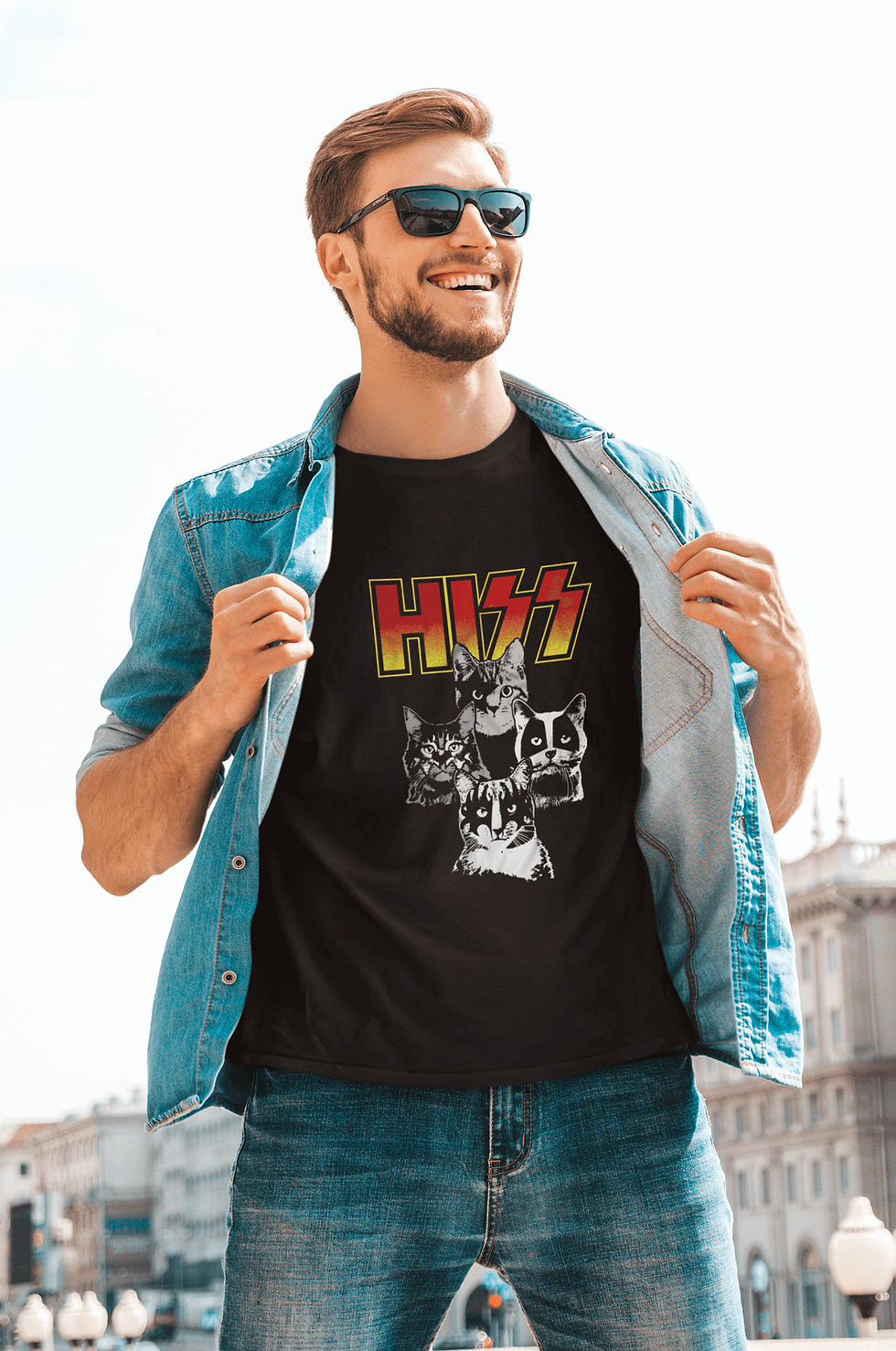 Thumbnail: Hiss Cat Short-Sleeved T-Shirt
