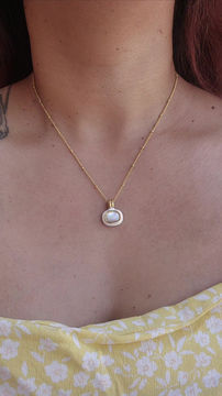 Thumbnail: White epoxy & shell necklace