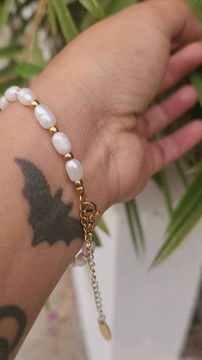 Thumbnail: Baivavi pearl set