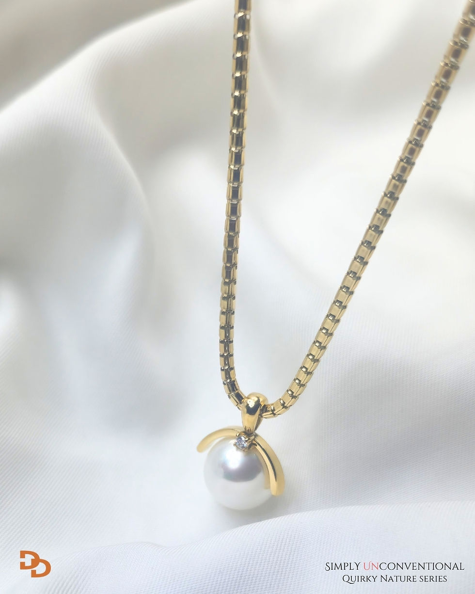 Thumbnail: Pearl pendant necklace