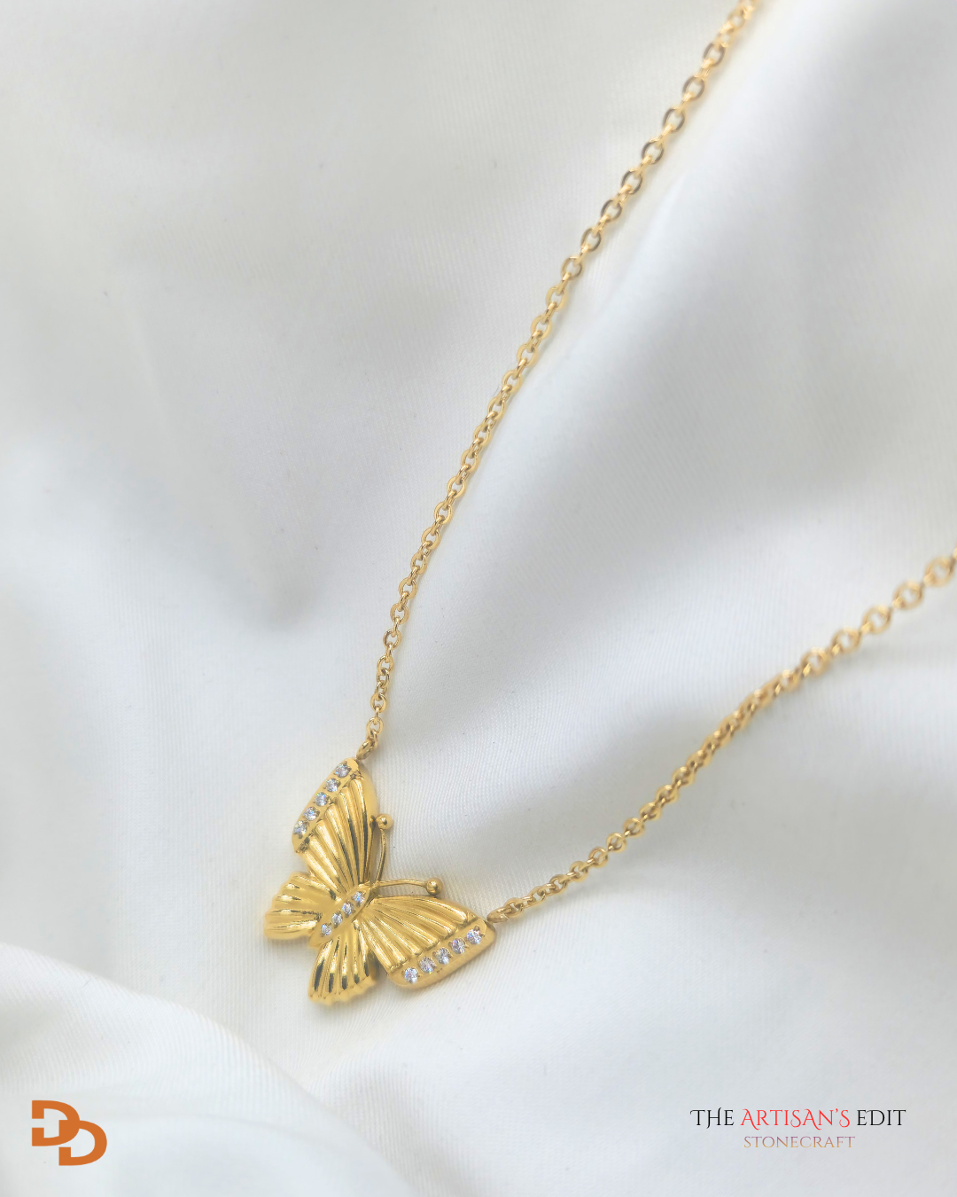 Nayeli butterfly pendant necklace