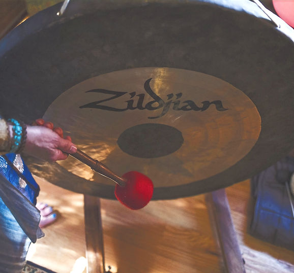 Gong standing tools_edited.jpg