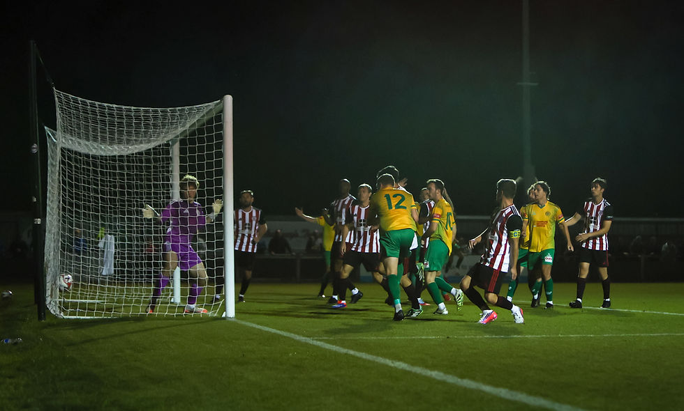 Nick Rushton (No.12) restores the Runcorn lead at 2-1.