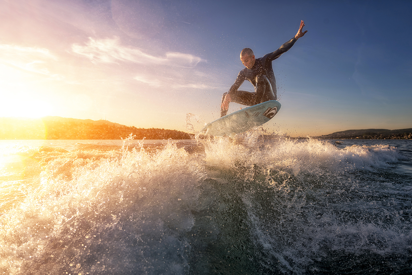 Wakesurfing