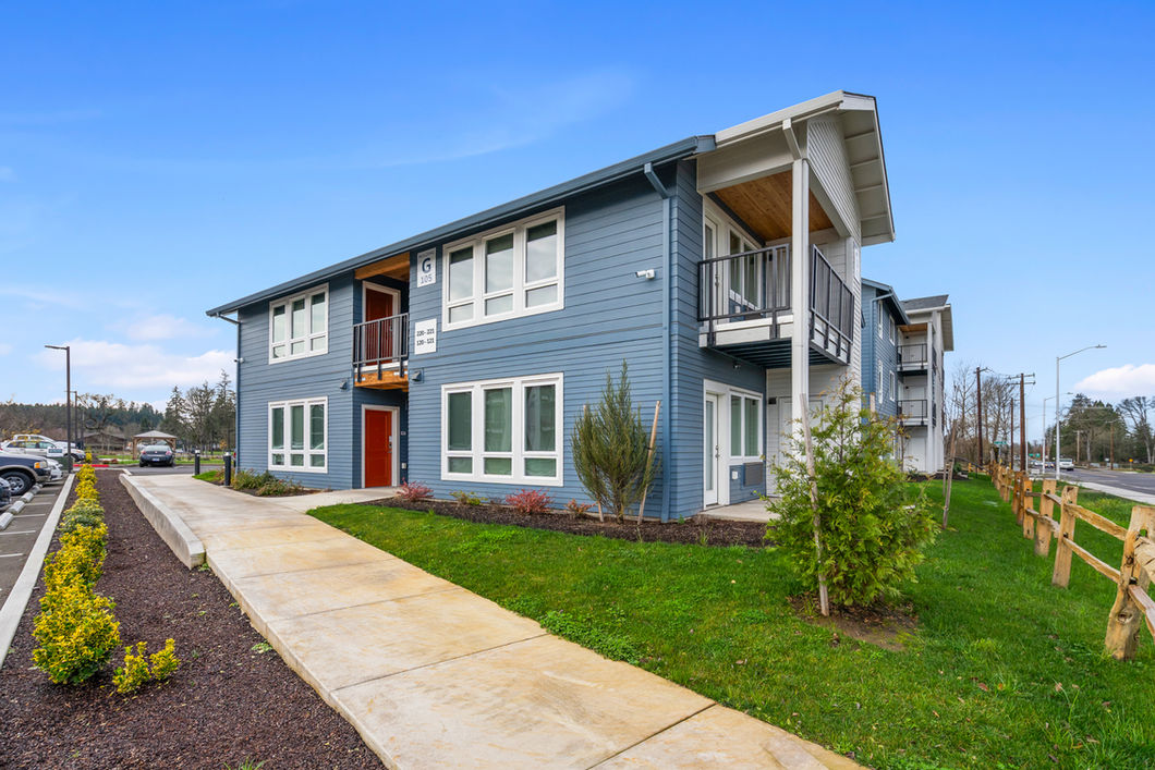 Bear Creek Apartments, affordable rent affordable housing in molalla oregon