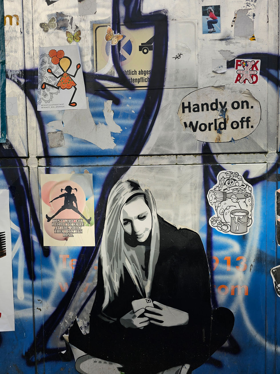 Handy on. World off. Foto: N