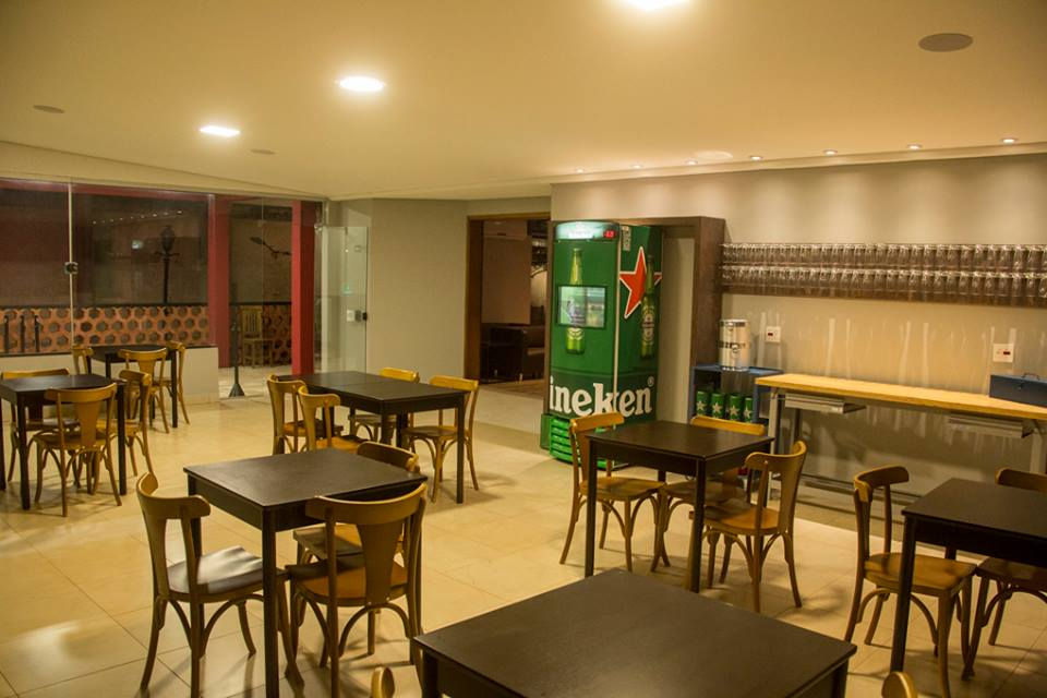 DaHouse home bar