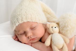 Rotherham Newborn Baby Photoshoot | Newborn Photography | Rotherham | Newborn Photography | Rotherham Newborn Baby | Rotherham Baby Photography | baby in sleepy hat