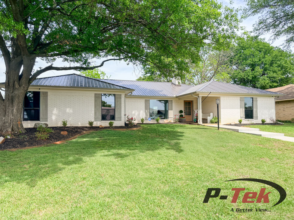 Single-story home with installed vinyl windows – P-Tek