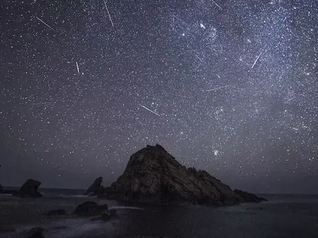 Mars at Opposition and a Dazzling Meteor Shower