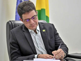 Mudança no governo: Gladson exonera diretor e promove série de nomeações no Acre