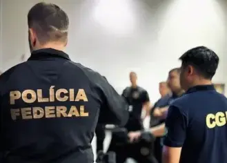 Operação da PF mira gestão em Assis Brasil por suspeita de fraudes em licitações